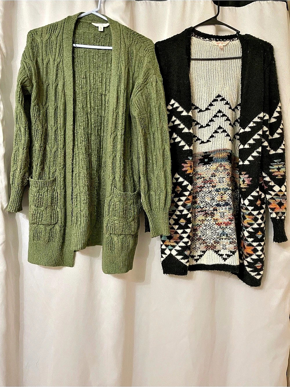 Time and Tru, no boundaries Women's Cardigan Sweater Duo Green & Black